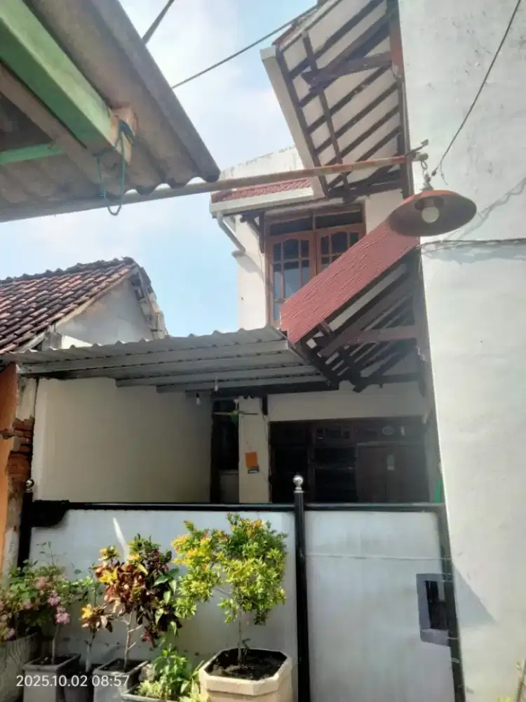 Disewakan Rumah 2 Tingkat Tambaksari Sby