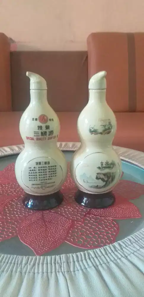 2botol guci arak