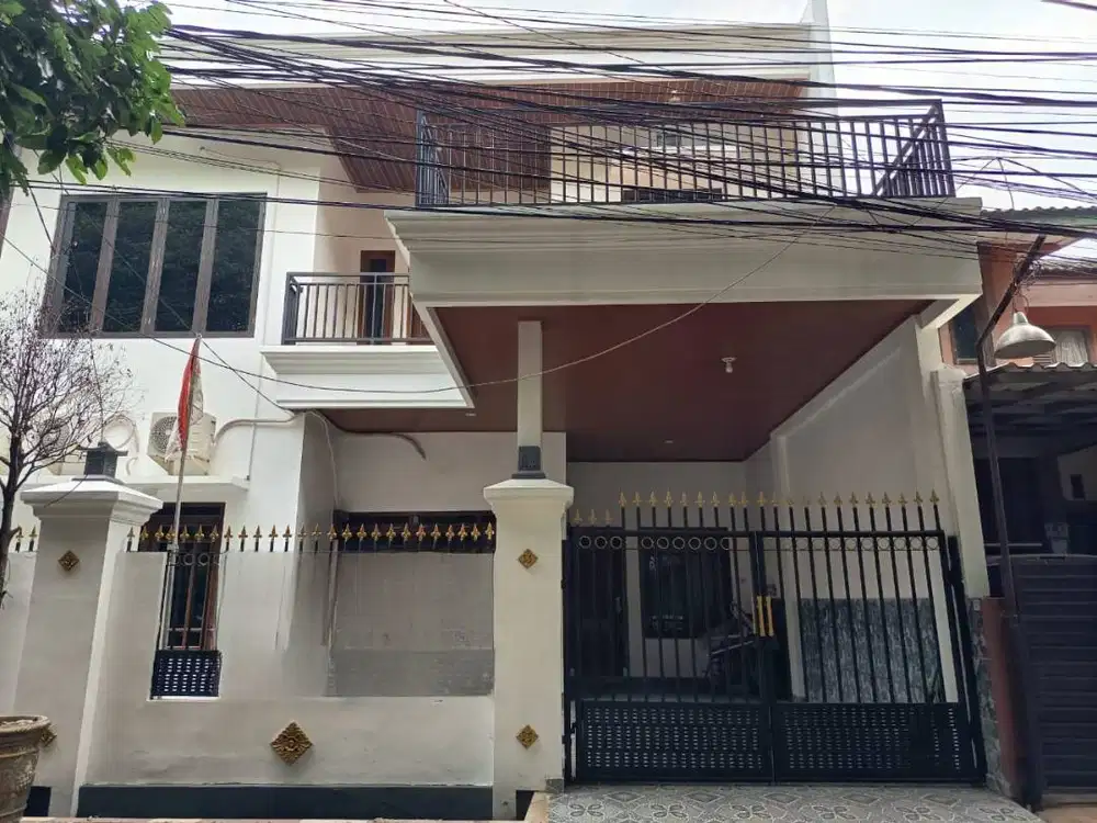 Disewa Rumah siap huni habis di renovasi,  Di Taman Galaxy