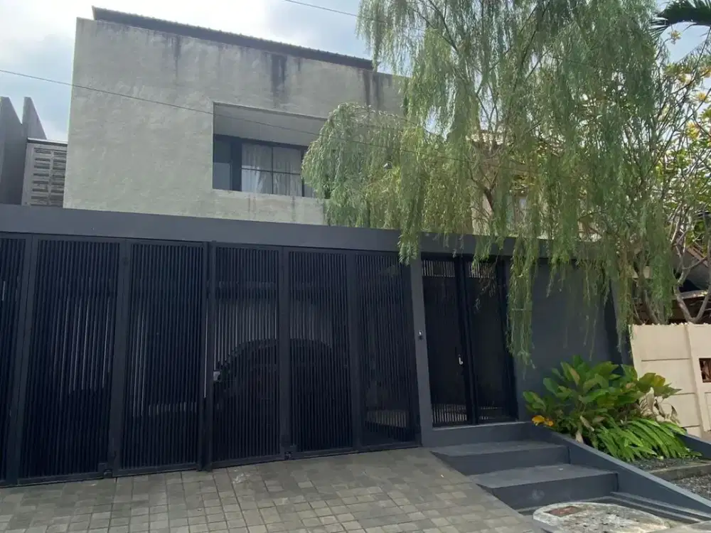 Dijual Rumah Cakep-JL..Bintaro Melati Raya Jakarta Selatan