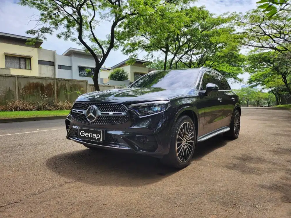 TERMURAH!! GLC 300 4MATIC AMG LINE AT 2023 SIAP PAKAI. TANGAN PERTAMA