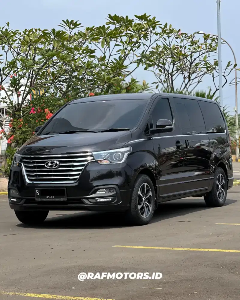Hyundai H1 2.5 CRDi XG Diesel Facelift 2021 AT Coklat