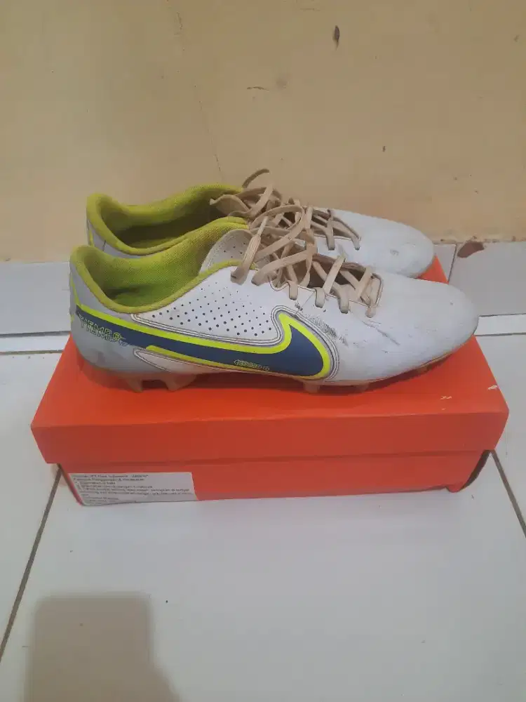 Nike Tiempo Legend 9 Academy Bundling 2 Sepatu bola dan futsal