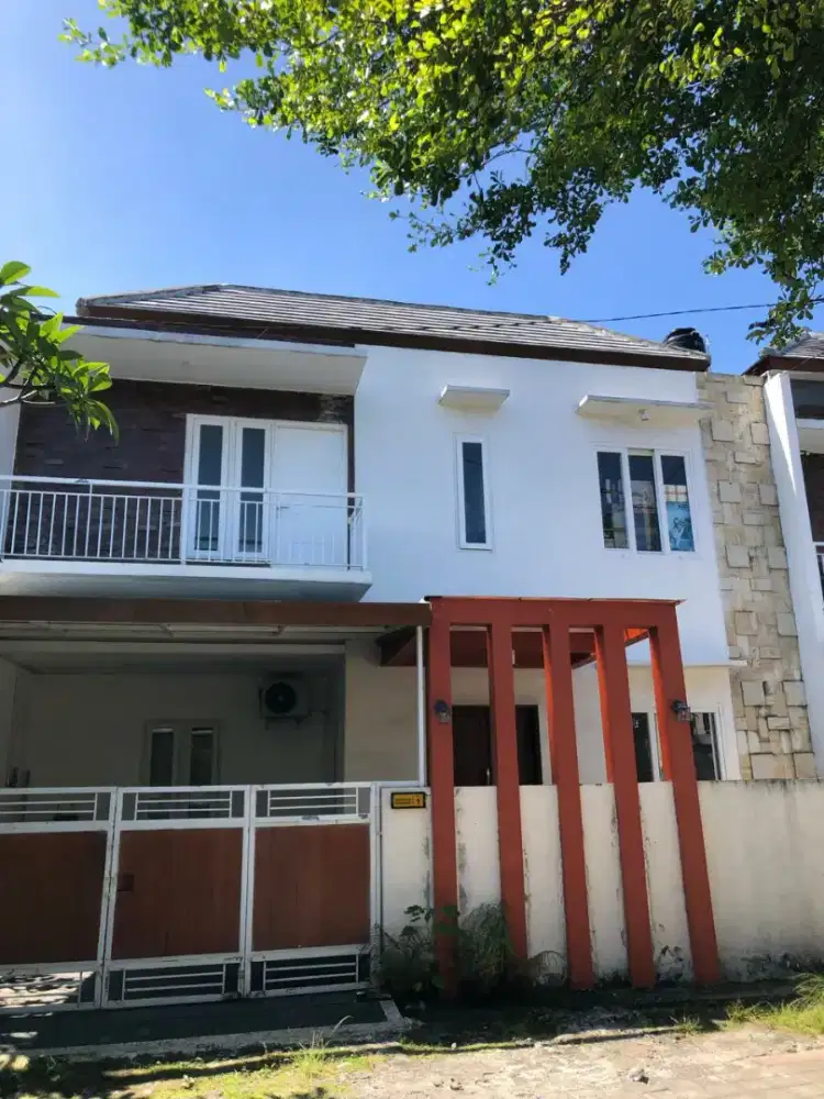 DIJUAL RUMAH TINGKAT FULL FURNISHED JLN SESETAN DENPASAR SELATAN