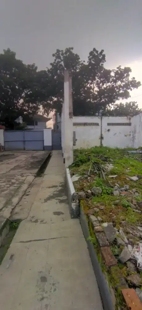 Dijual tanah 1370m2 strategis Jl. Kopo