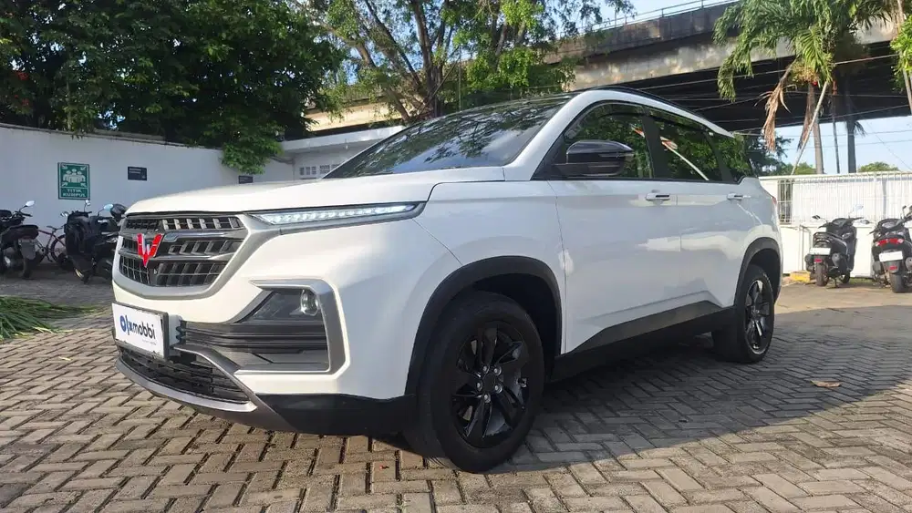 Pajak Panjang - Wuling Almaz 1.5 Smart Enjoy 5-Seater Bensin-AT 2021