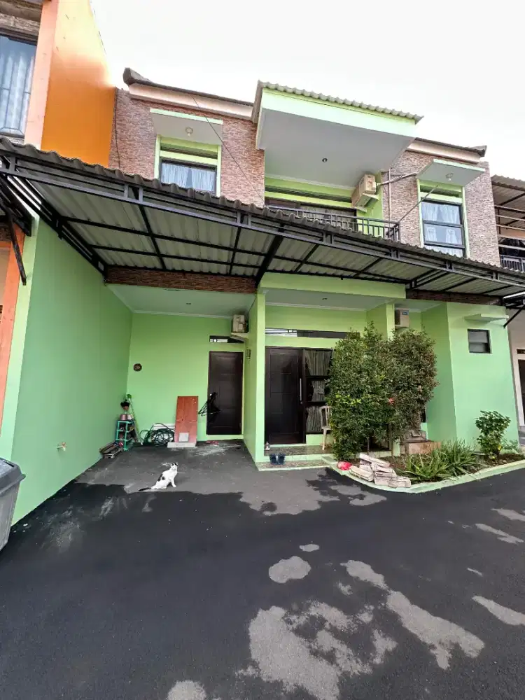 Rumah 2 Lantai dalam cluster