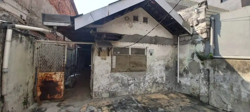 Jual rumah tua (hitung tanah) daerah Mangga Besar.