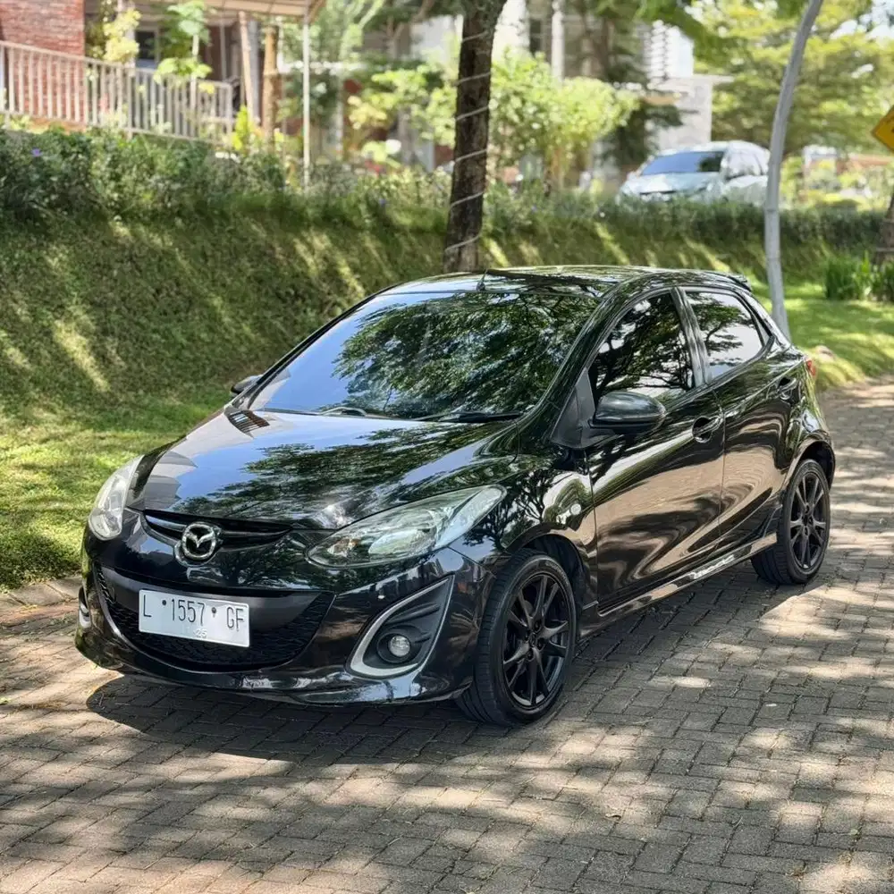 Mazda 2 type R Tertinggi Matic No Minus