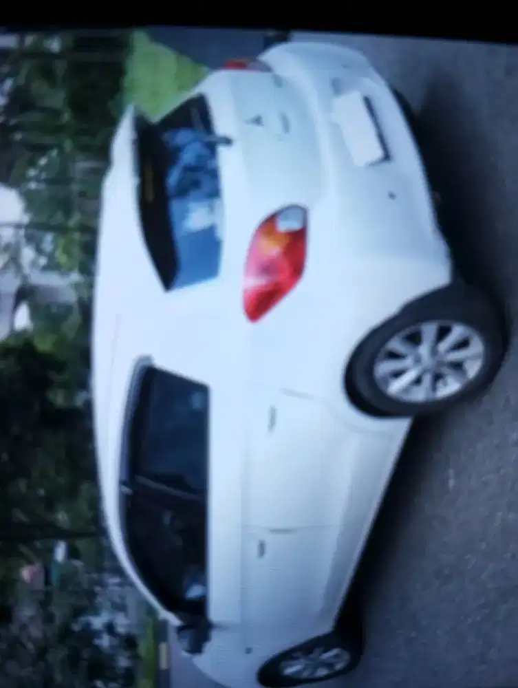 Disewakan Mitsubishi mirage+driver