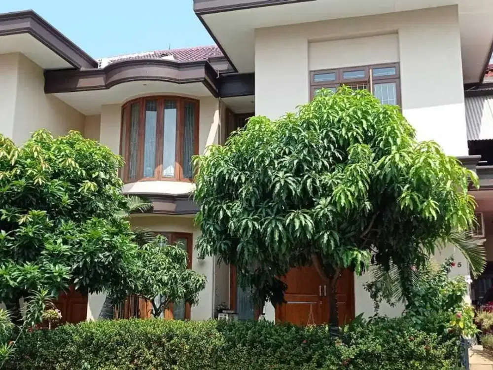 Rumah Sultan 2,5 Lantai Pantai Mutiara (Shm) Semi Furnished