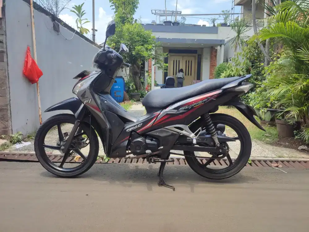 HONDA SUPRA HELM-IN TAHUN 2012