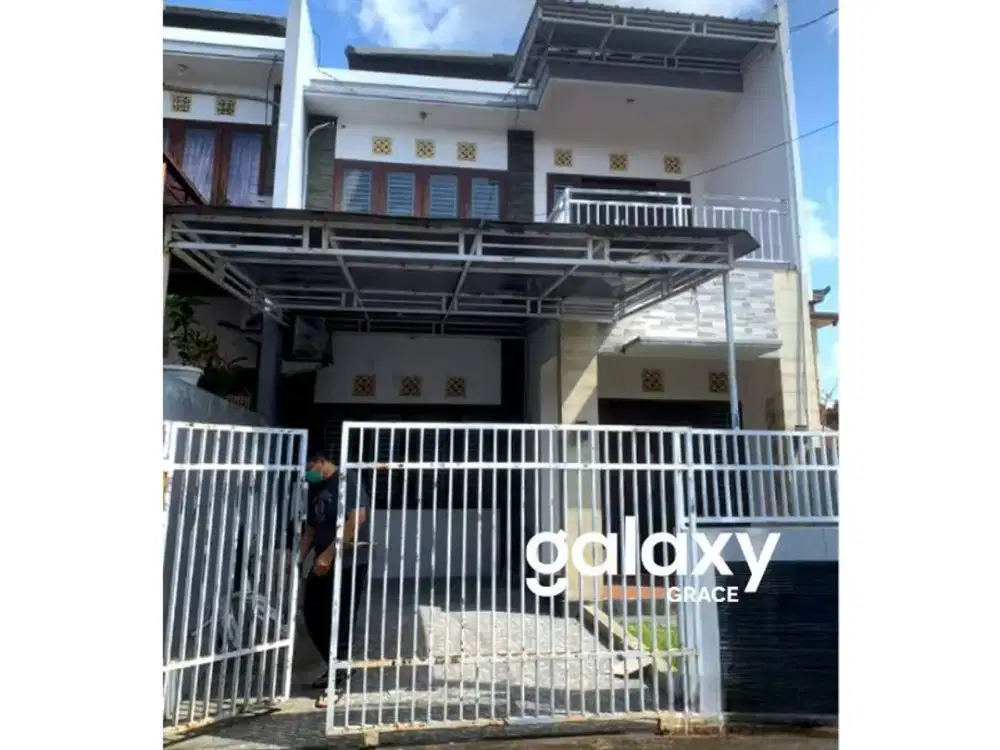 DIJUAL RUMAH PRAKTIS 2 LANTAI DI SWAMANDALA PADANGSAMBIAN KAJA DENPASAR, BALI