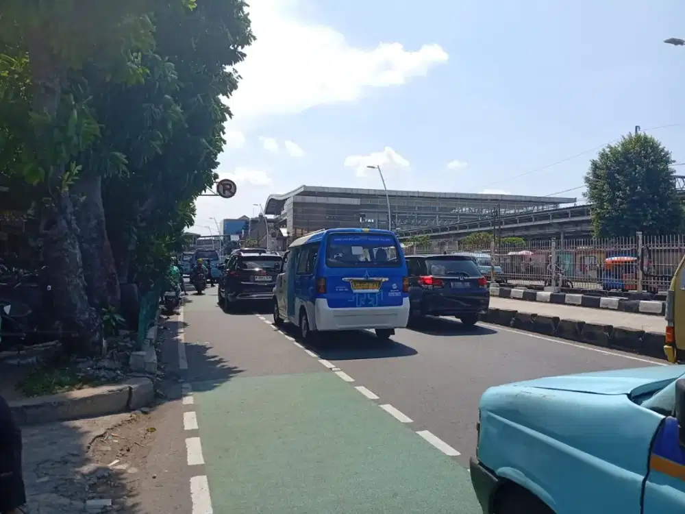Rent Tanah Jatinegara Depan Stasiun Cocok Untuk resto cafe