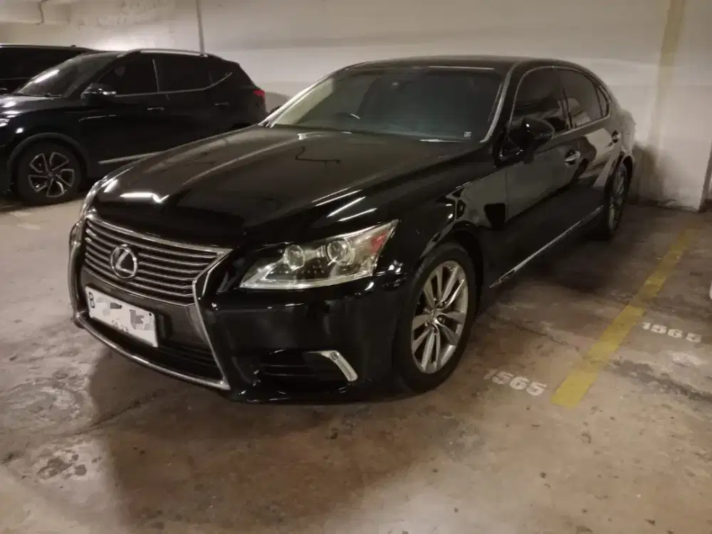 [Low KM] Lexus LS 460L