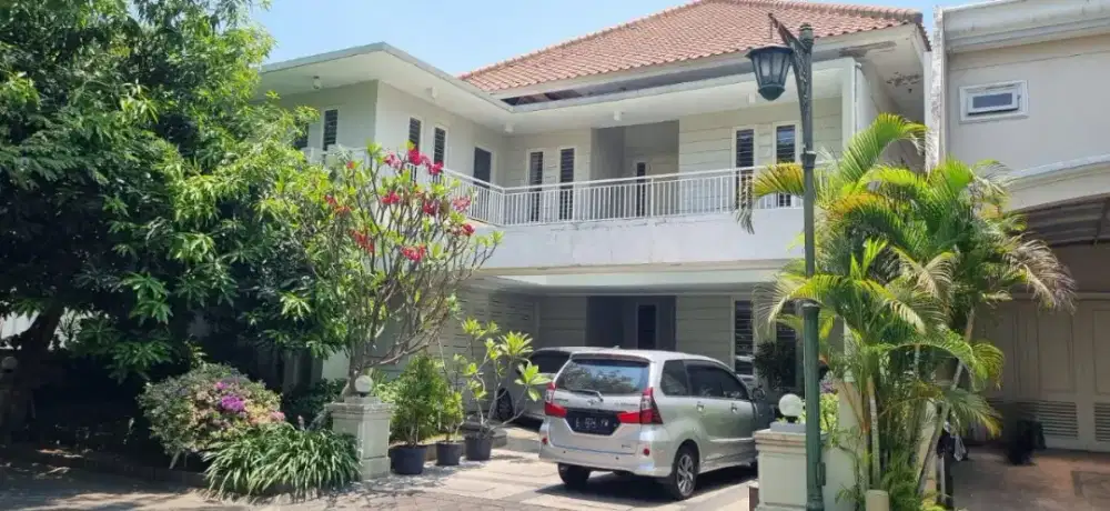 RUMAH REGENCY 21 SEMI FURNISH, CARPORT 3, ROW 3 MOBIL
