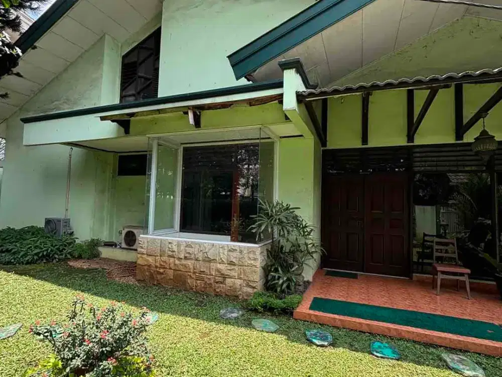Dijual Rumah  1 lt di Melati Mas lt 800 m2 Shm hadap barat, depan jalan raya ada 3 kt siap huni, 2 taman, nego yuk!