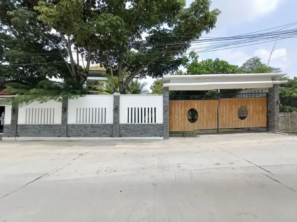 Rumah luas 777m private pool & full furnished dekat bandara S