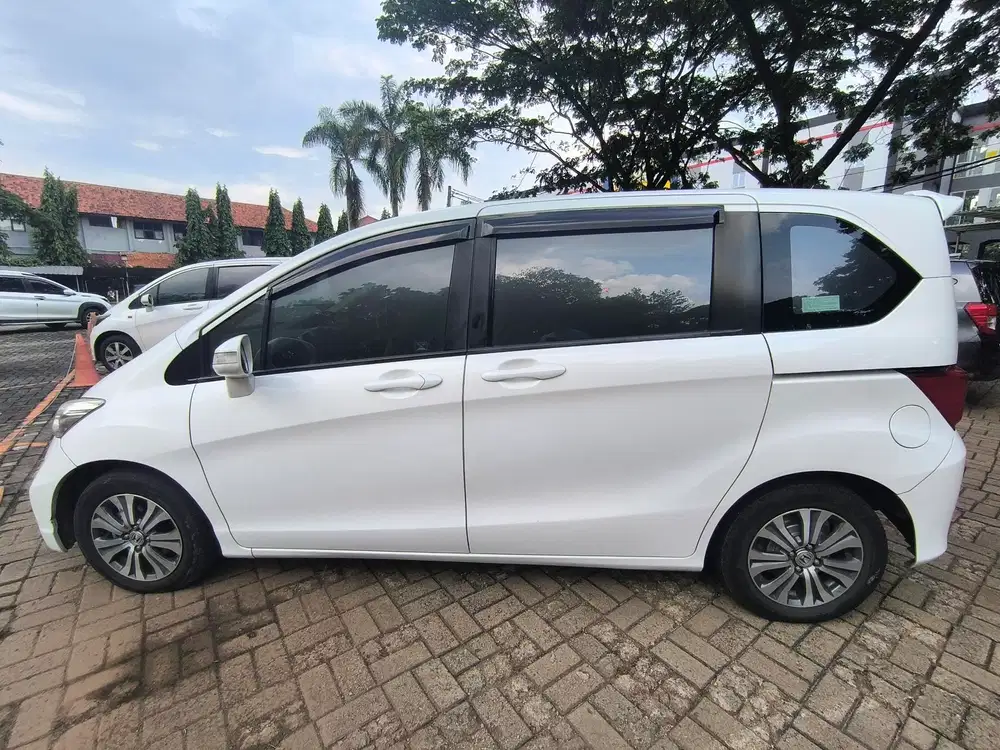 Honda Freed 2012 Bensin type E PSD