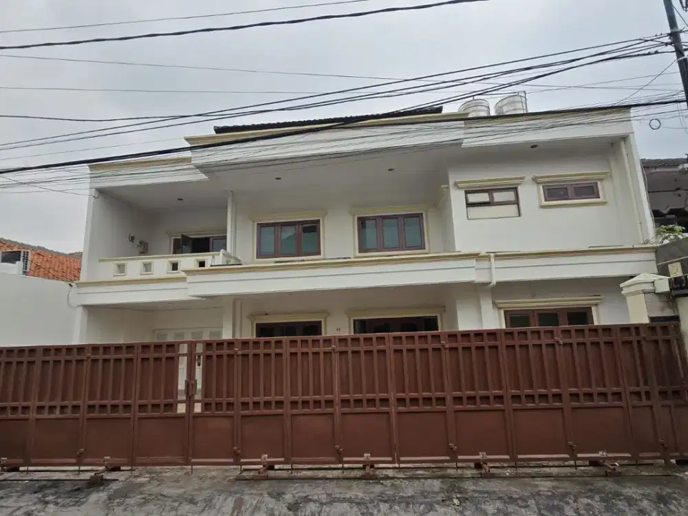 Rumah Mewah Siap Huni  di Kebon Baru Tebet  Jakarta Selatan