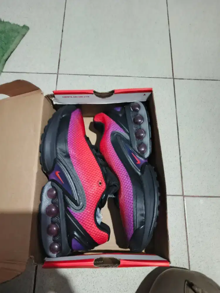 Sepatu Nike size 42/43 fulll black