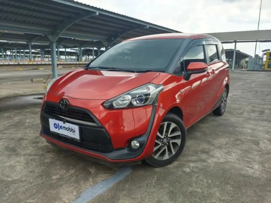 DP Rendah  9JT - Toyota Sienta 1.5 V Bensin-AT 2017 Orange