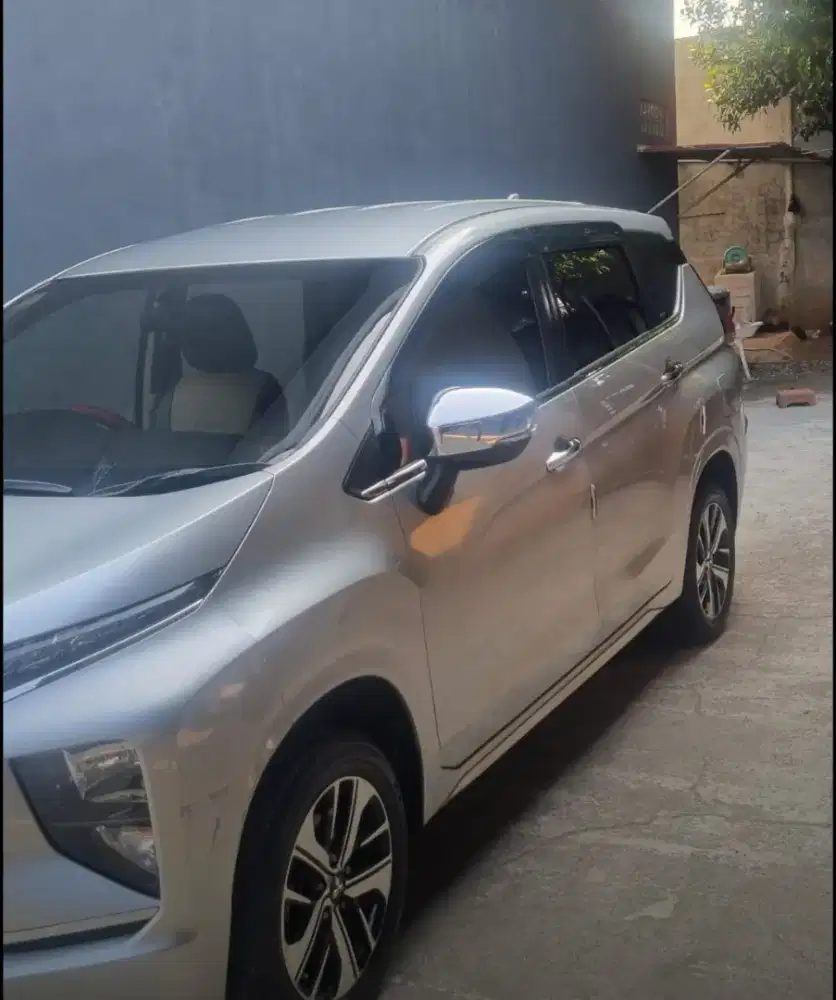 Di jual mobil pribadi