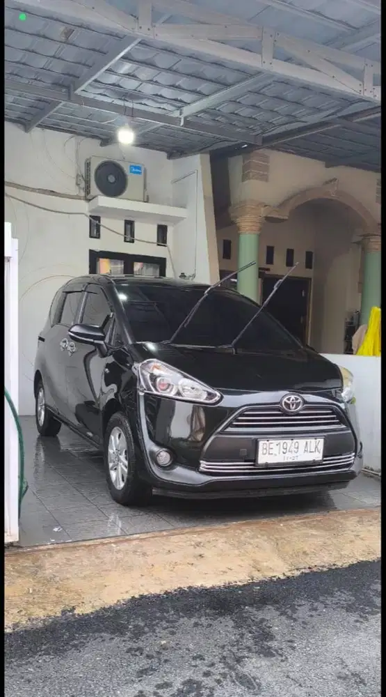 TOYOTA SIENTA MATIC 2017