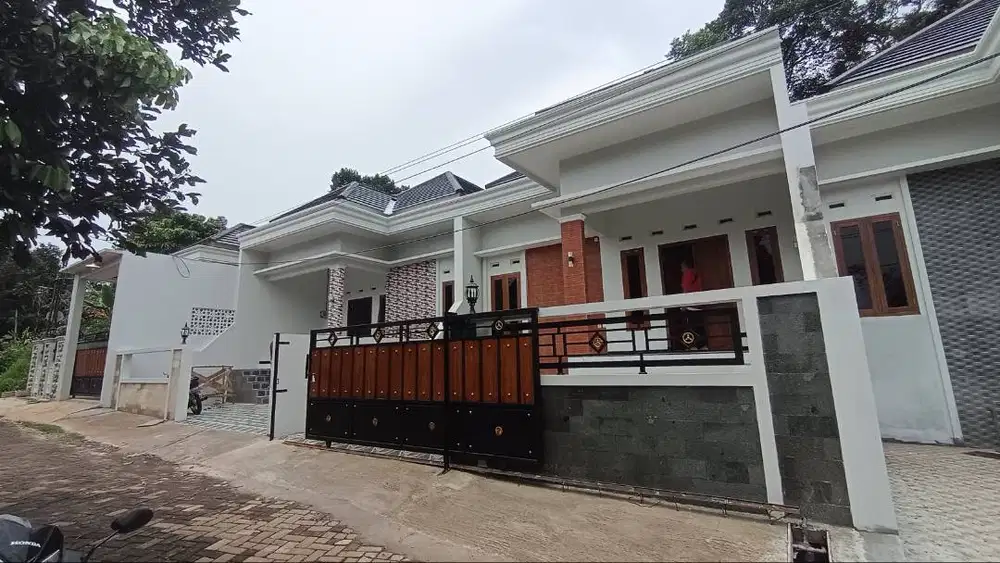 Rumah Mewah KT 3 KM 2 dekat unnes gunung pati