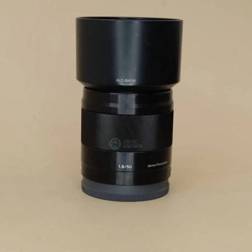 Sony E 50mm F1.8 OSS