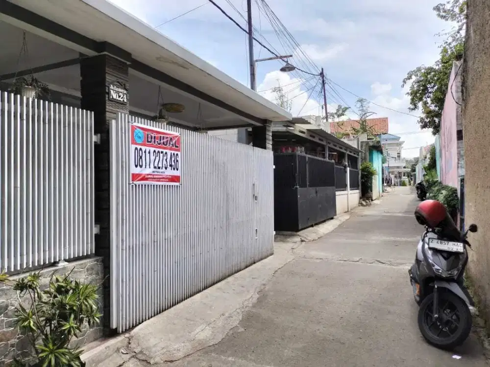 Rumah Sangkuriang dekat Stadion ada Kolam Renang Anak