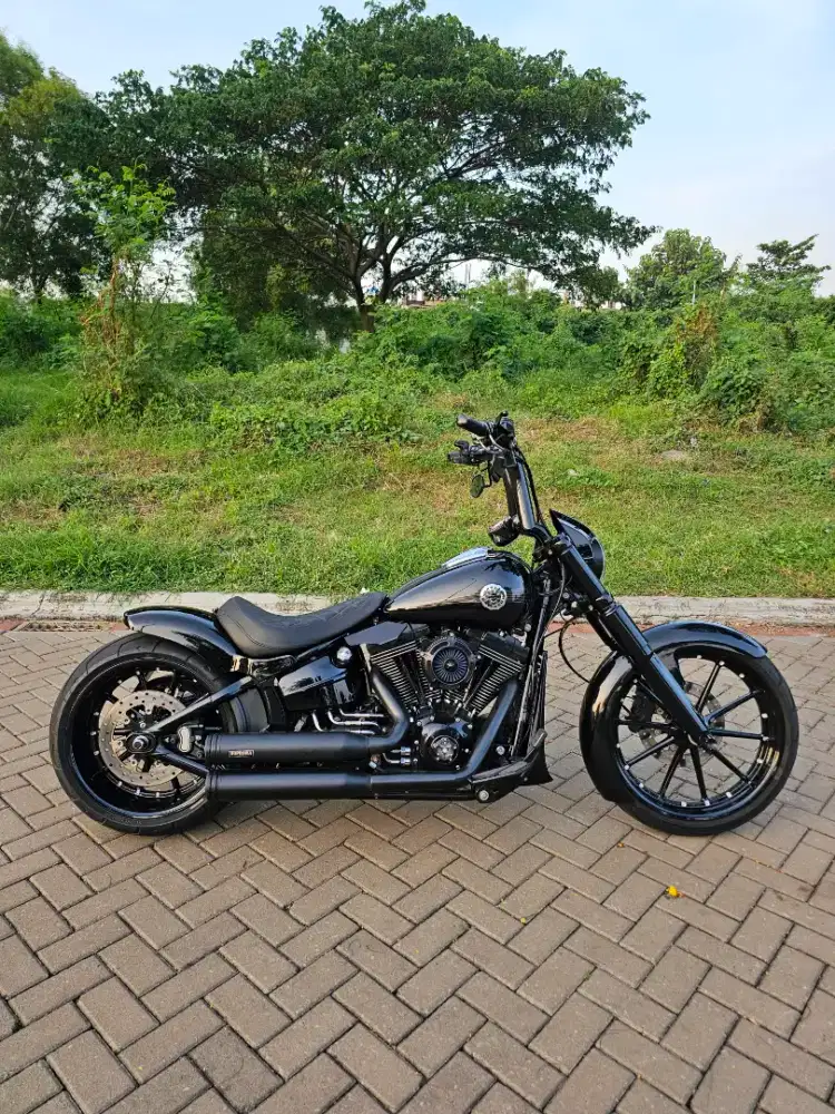 Harley Davidson Softail Breakout 2013 FP Mabua
