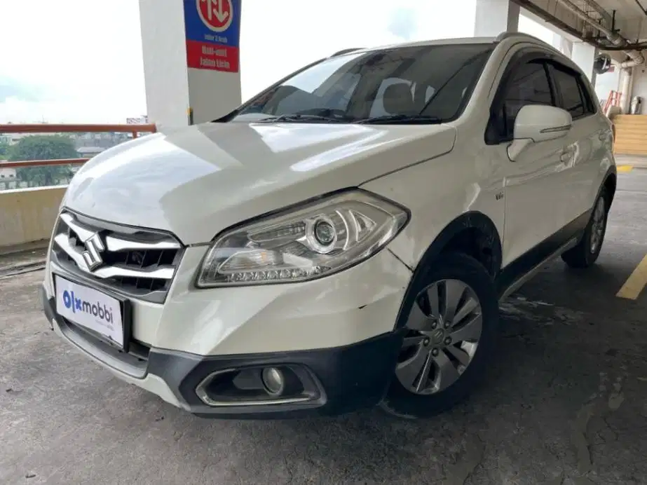 DP RENDAH Suzuki SX4 1.5 S-Cross Bensin-AT 2016 BONS