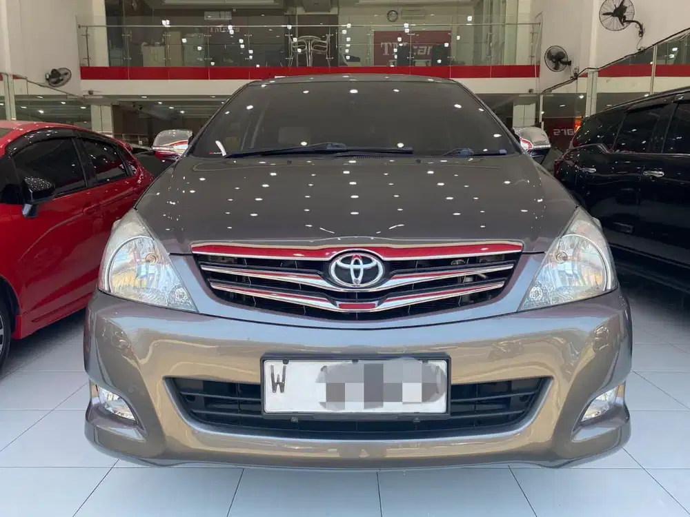 Toyota kijang innova 2010 V luxury 2.0 AT super istimewa