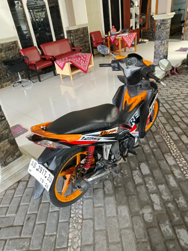 Blade injeksi THN 2016 plat AB sleman