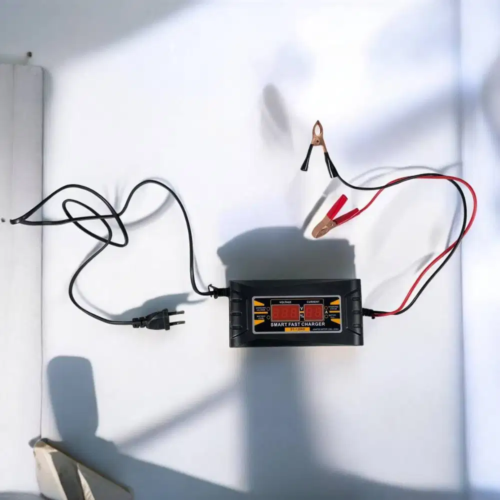 Charger Aki Mobil Motor Intelligent Battery Charger 12V 6A - MA-1206A