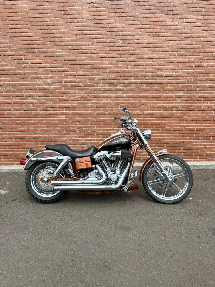 CVO DYNA FXDSE2 Super glide not streetbob fatbob low rider lowrider