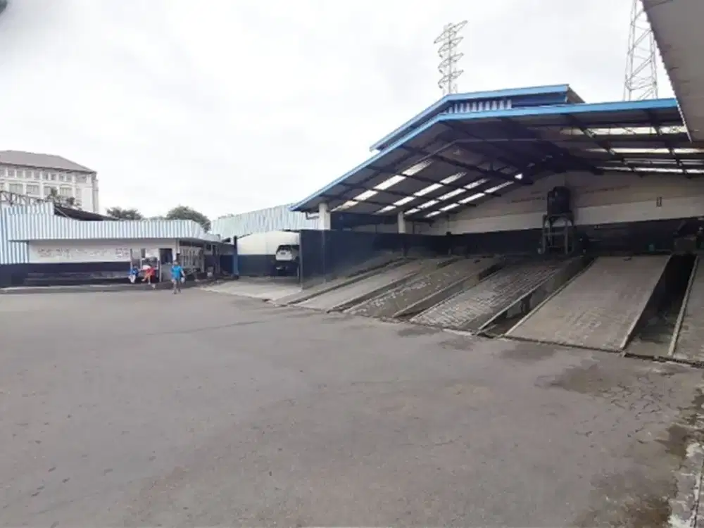 Tanah dan bangunan kawasan Premium Kerten Solo