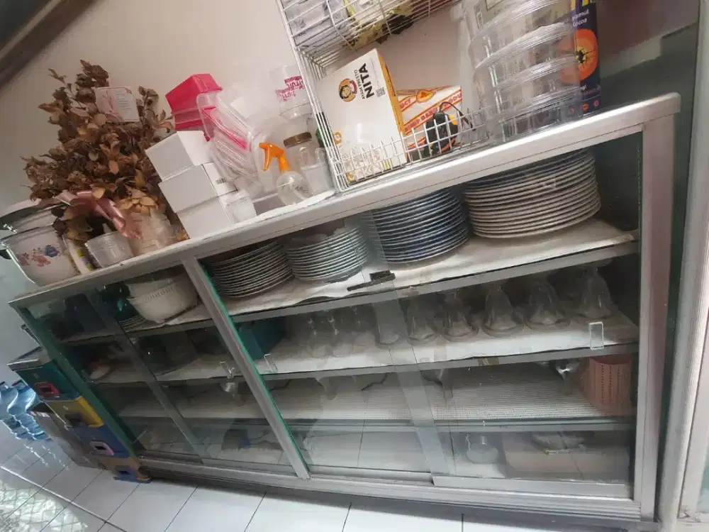 Dijual etalase ukuran 100x200