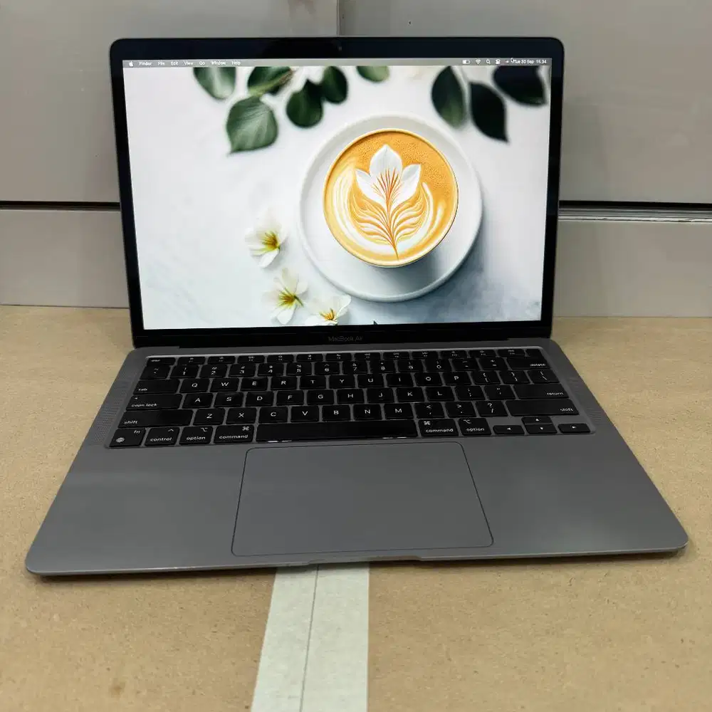 MacBook Air 13 inch 2020 M1 RAM 16/256GB