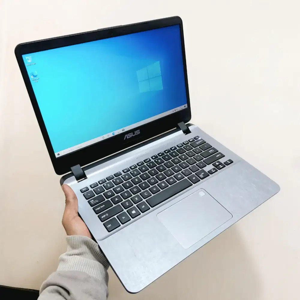 Laptop asus vivobook x407uar Core i3 7020U gen 7th 8GB /256GB SSD
