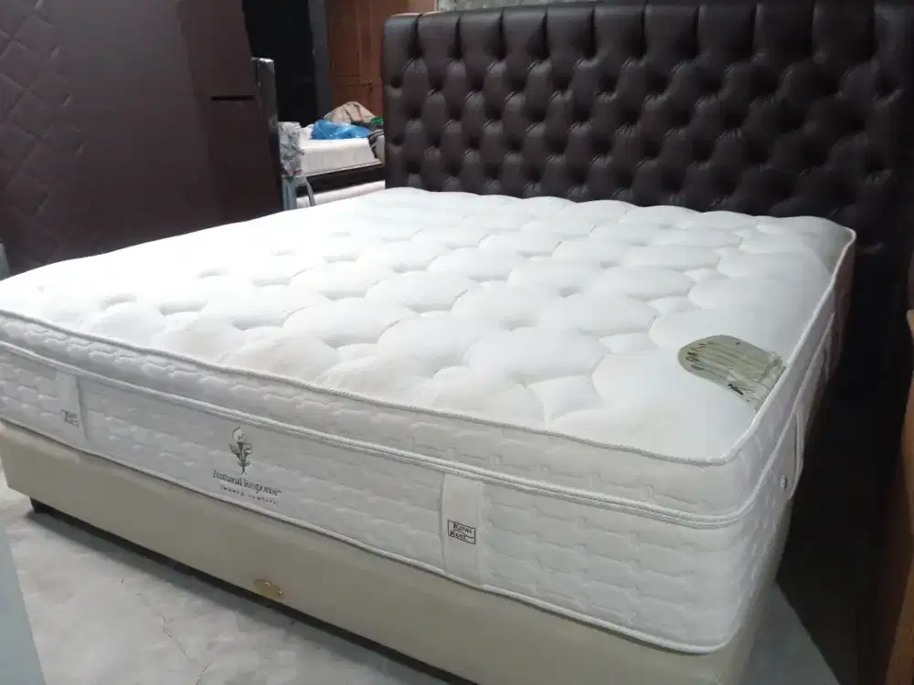 DIJUAL SET SPRINGBED KINGKOIL TYPE NATURAL RESPONSE 200X200 BEKAS 90%