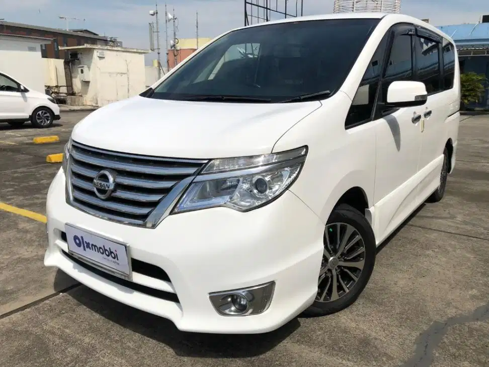 DP MURAH Nissan Serena 2.0 Highway Star Bensin-AT 2017 SZE