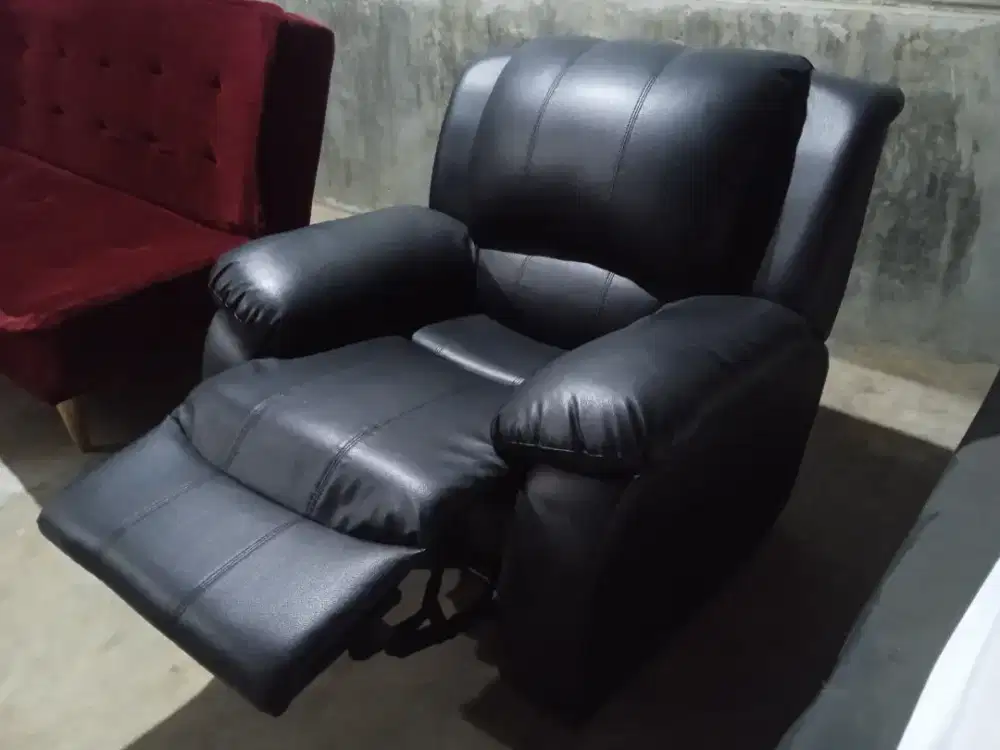 DIJUAL SOFA KURSI KULIT RECLINER MERK TITOV TYPE MONTE CARLO 1 PERSON