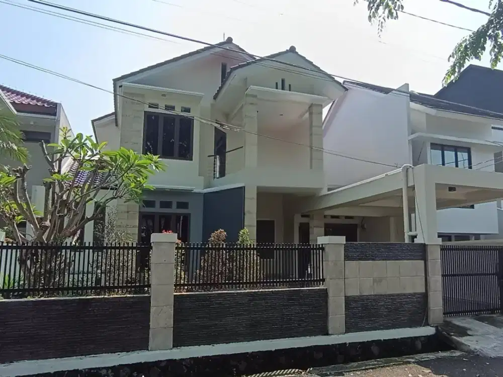 Disewakan Rumah Semi Furnished Lingkungan Nyaman di Lebak Bulus