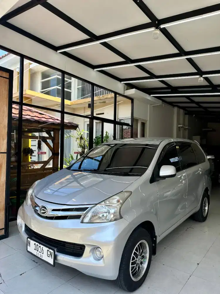 Xenia R Airbag 2013