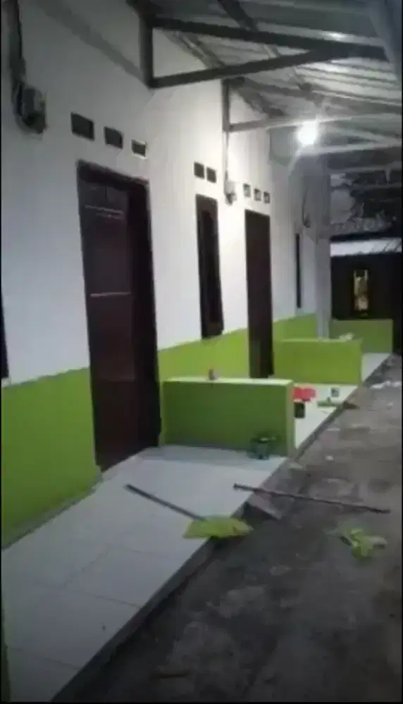 Kontrakkan 3 pintu di jual