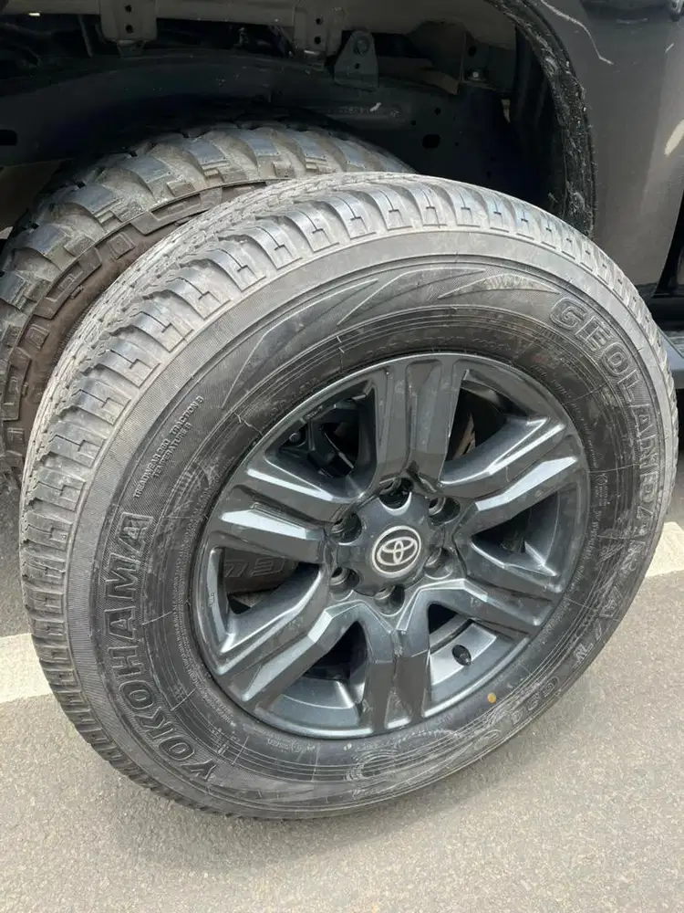 ban yokohama 265/65/R17