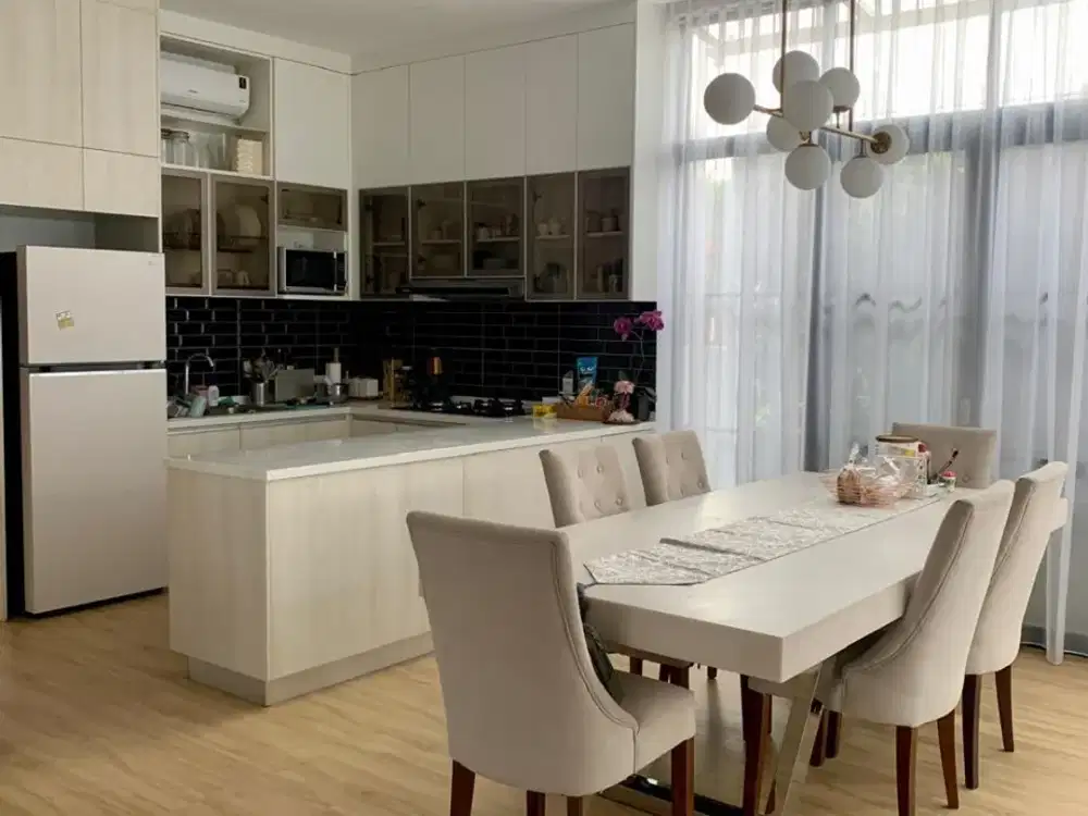 RUMAH COZY NYAMAN 3 LANTAI CILANDAK JAKARTA SELATAN
