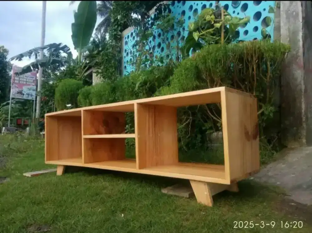Meja tv Led (habiskan stok)